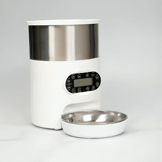 distributeur automatique croquettes chat