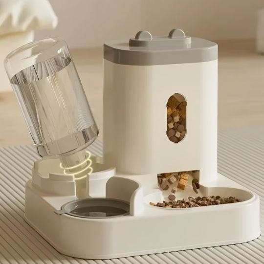 Distributeur croquette chat gris