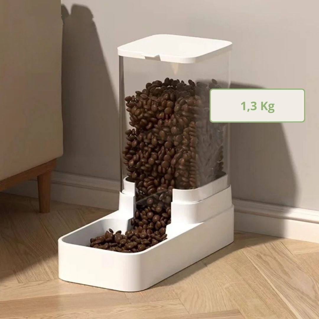 distributeur de croquettes pour chat